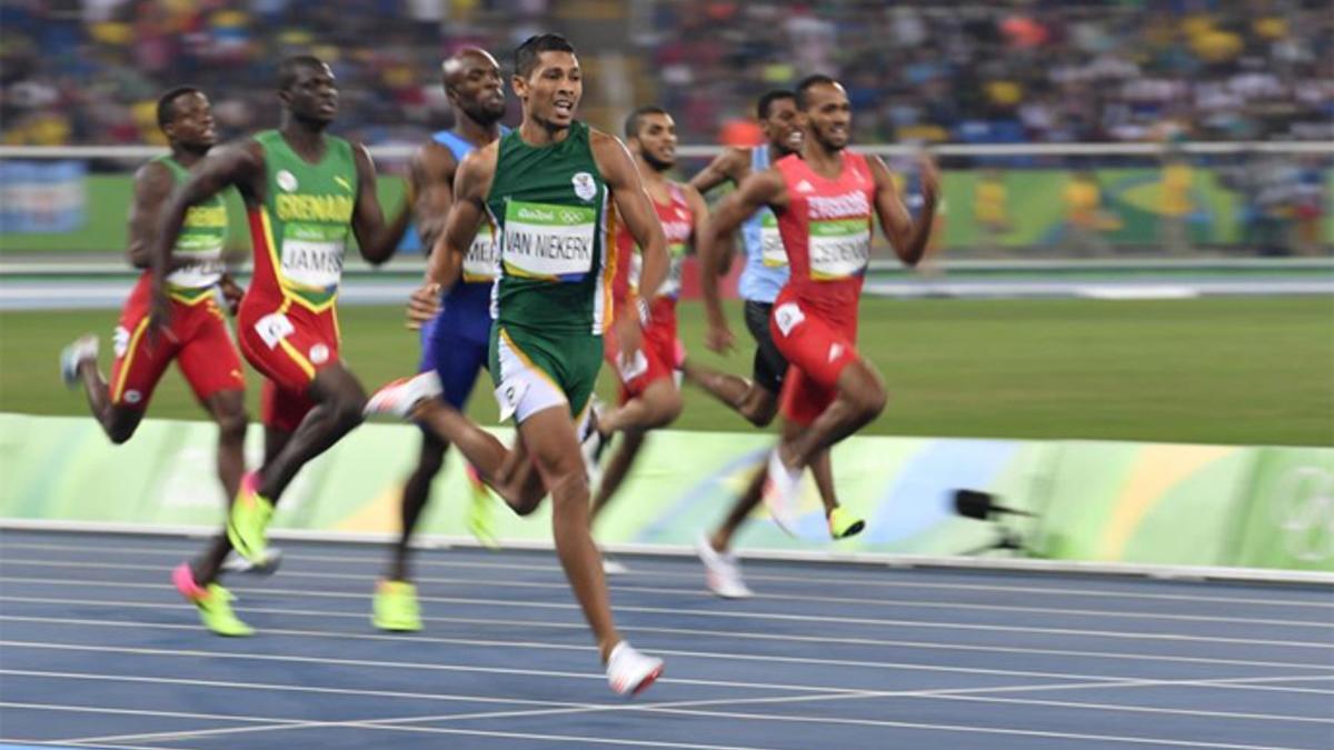 Van Niekerk ganó el oro desde la calle 8