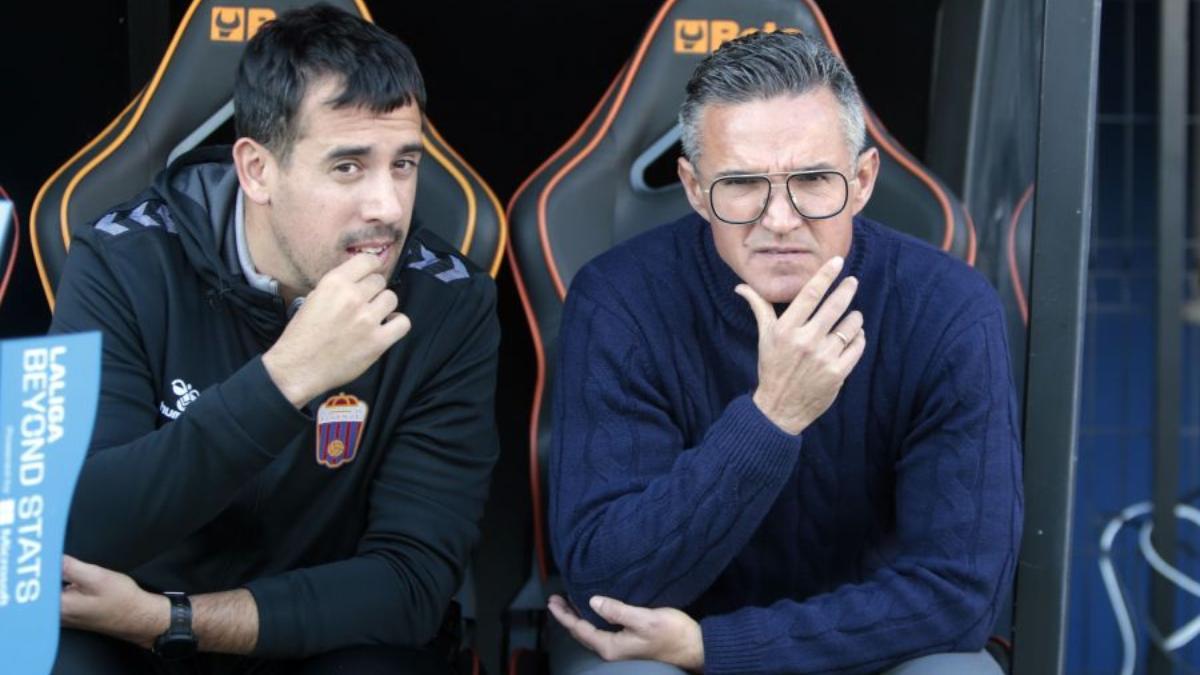 El Eldense destituye a Dani Ponz como entrenador tras perder con el Cádiz