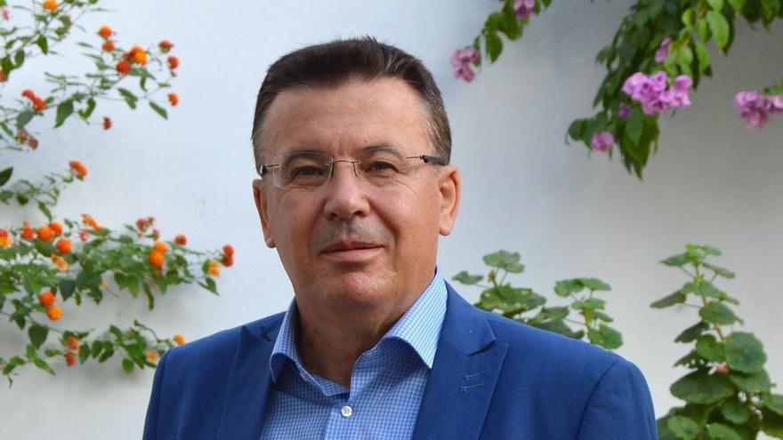 El alcalde de Iznájar, confinado tras dar positivo en covid-19