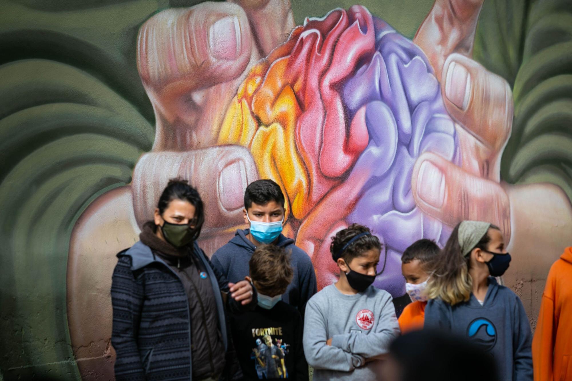 Mural del voluntariado en Anchieta