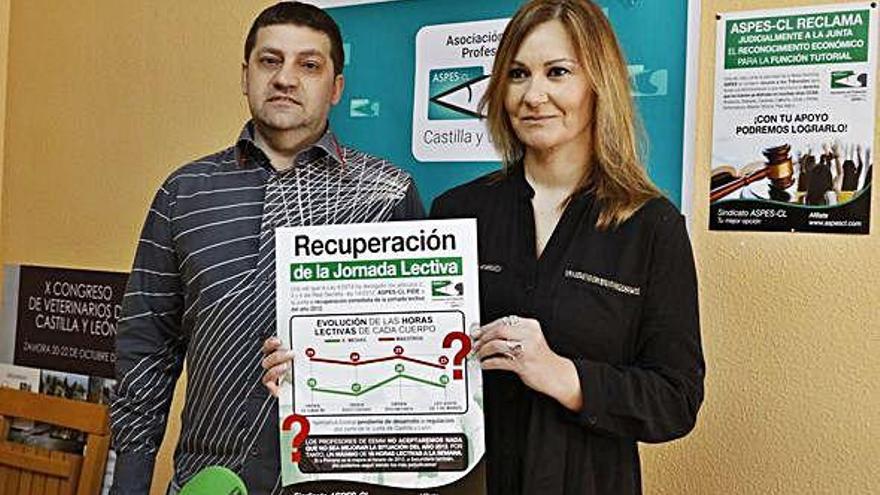 Cándido Ruíz y Cristina Fernández, de la Asociación de Profeores de Castilla y León.