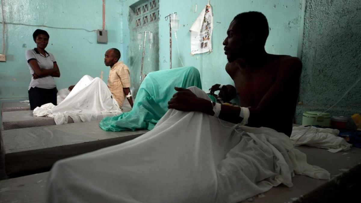 Pacientes de cólera en un hospital de Puerto Príncipe, capital de Haití, en el año 2014.