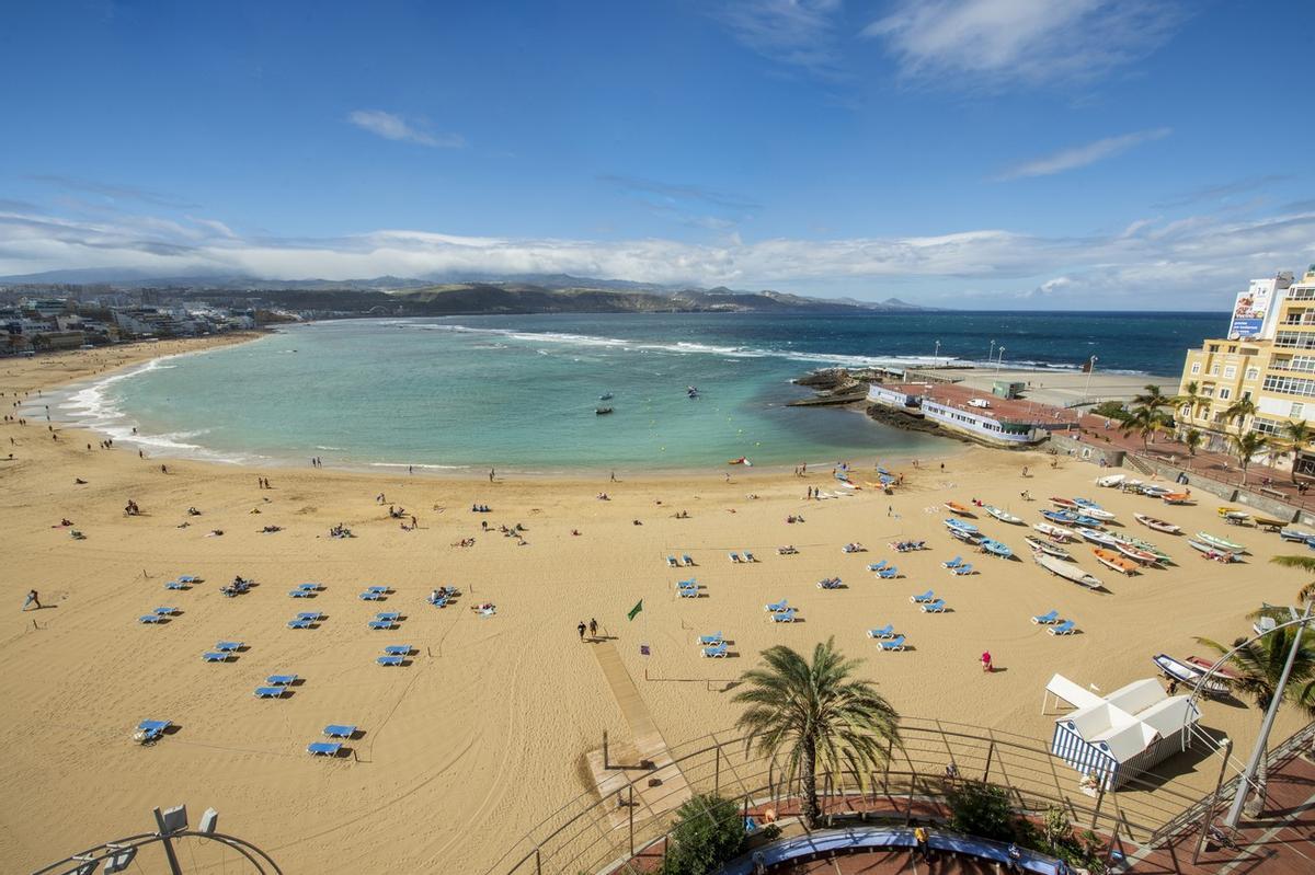 Imagen panorámica de la playa de Las Canteras, en Las Palmas de Gran Canaria.