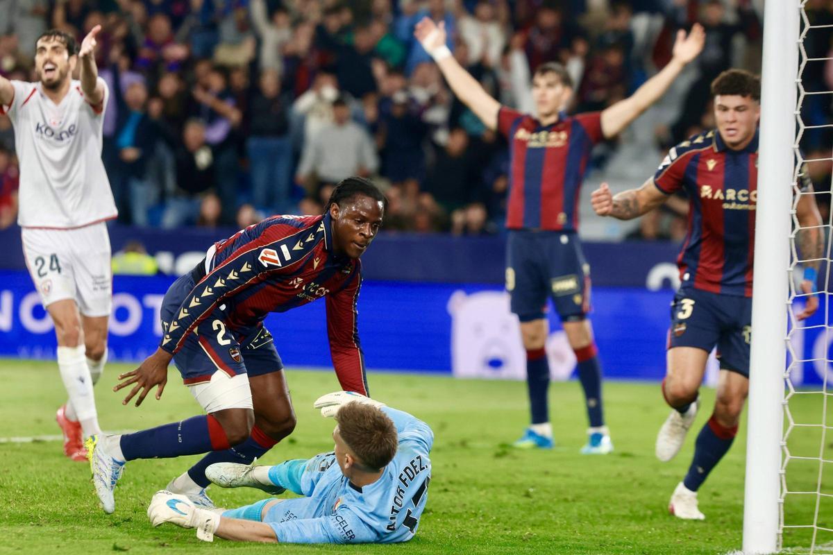Etta Eyong, durante el partido contra Osasuna.