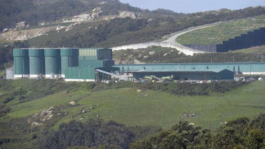 Instalaciones de la planta de tratamiento de basuras de Nostián.