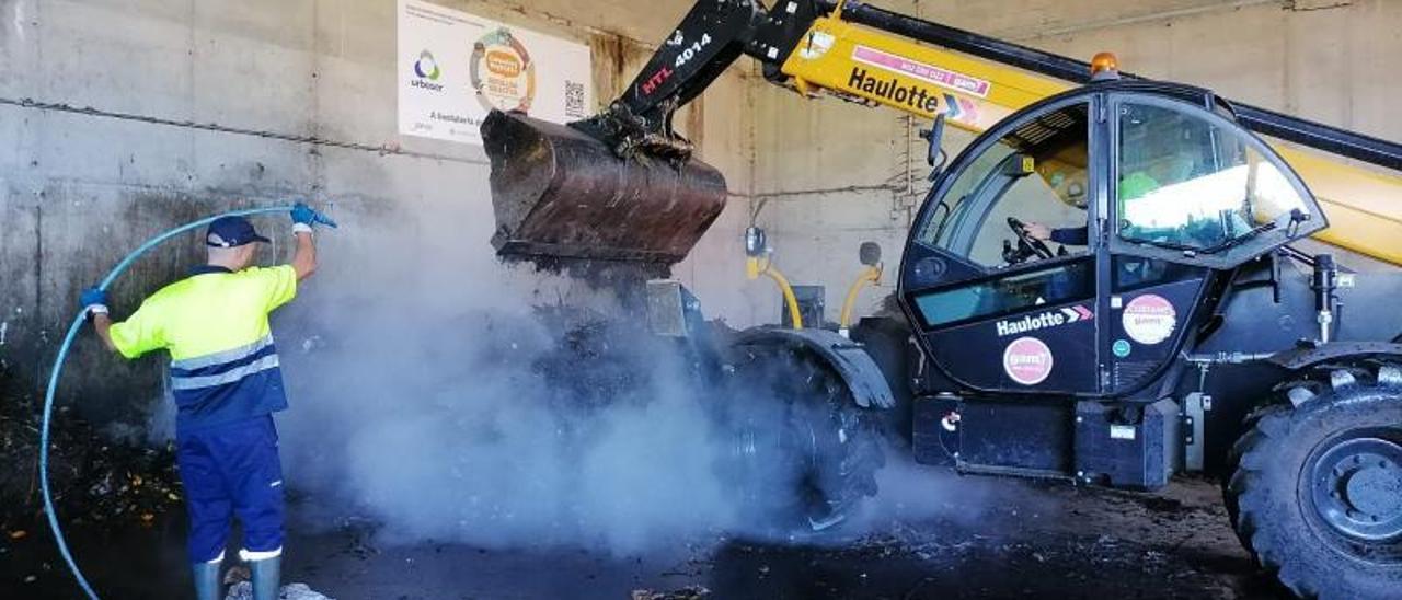 La zona de maduración del compost de la planta de A Portela.