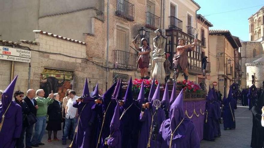 La Flagelación, en la procesión de la mañana del Viernes Santo.