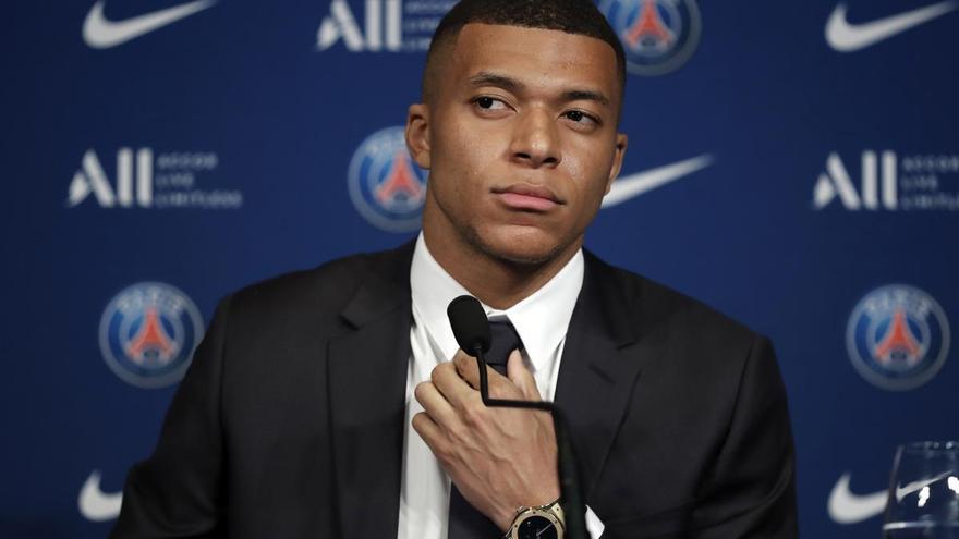 Mbappé comunica al PSG que no renovará y podría ser vendido este verano