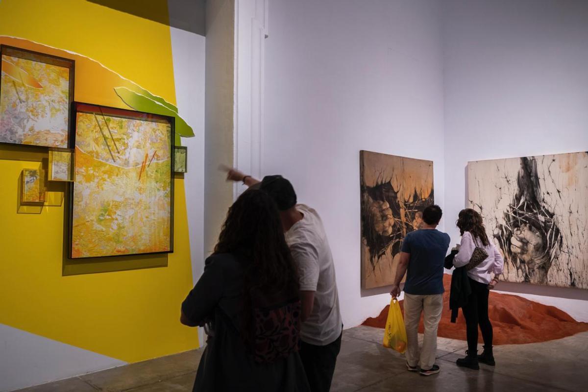 Algunas de las obras presentes en la exposición del Centro del Carme.