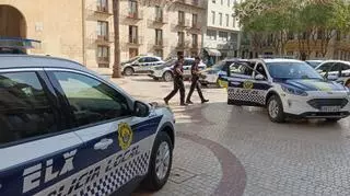 La Policía Local de Elche apuesta definitivamente por una flota de vehículos "eco"