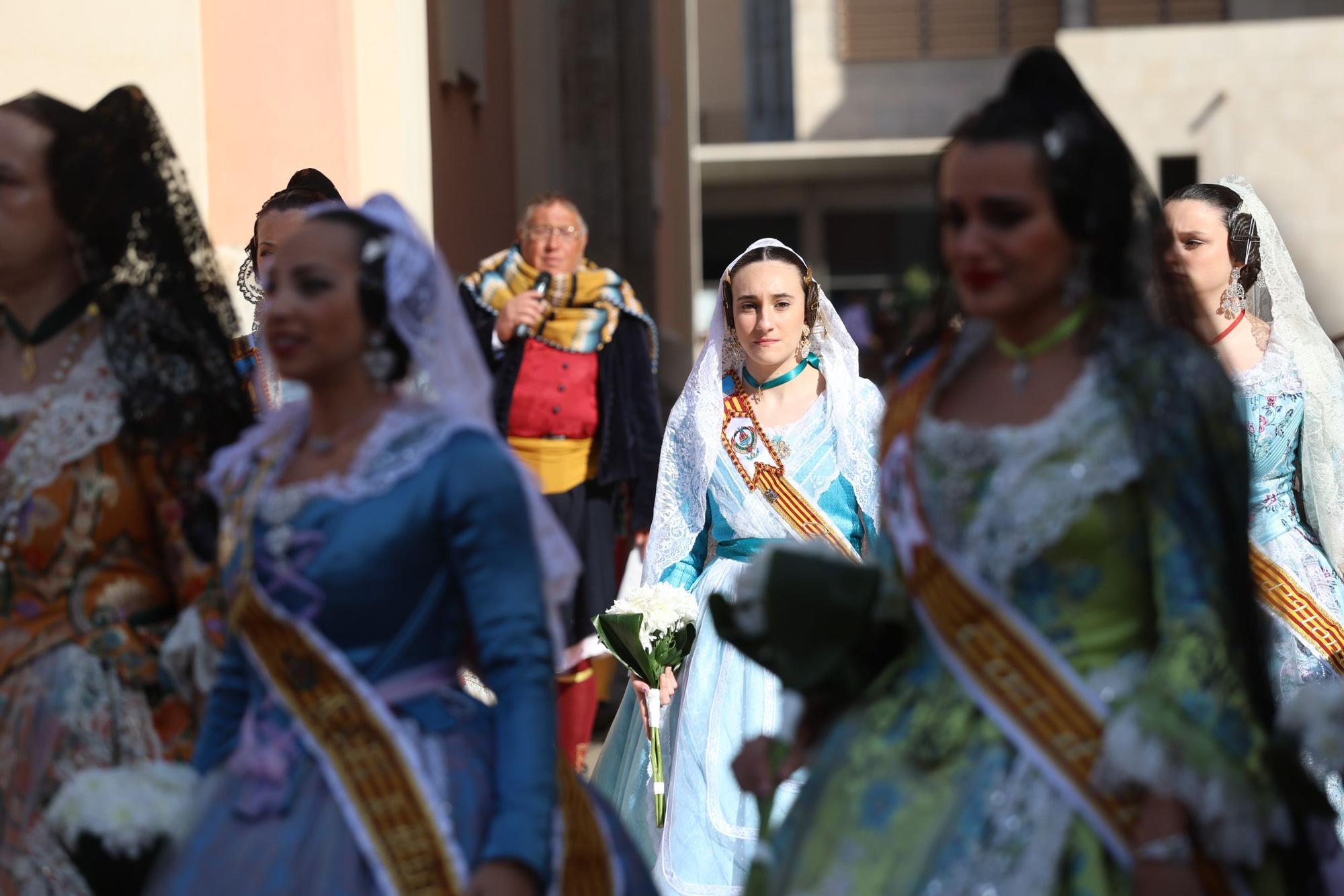 Búscate en el primer de la Ofrenda en la calle de la Paz hasta las 17 horas