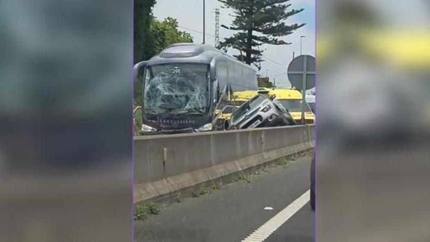 Uno de los accidentes ocurridos este miércoles en la TF-5