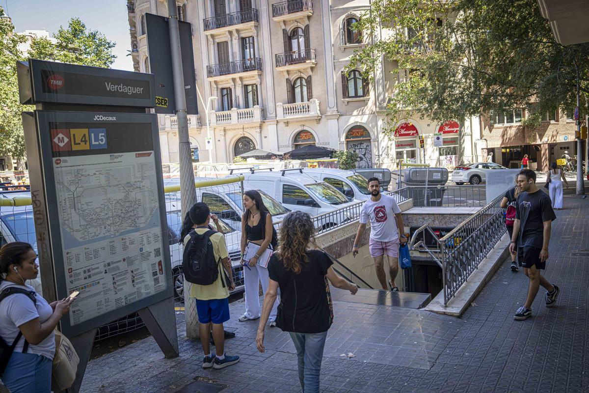 Reabre la estación Verdaguer de la L4 del metro de Barcelona y su enlace con la L5 Reabre la estación Verdaguer de la L4 del metro de Barcelona y su enlace con la L5