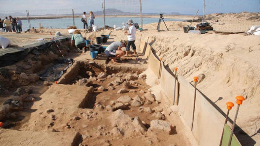 Un panel localizado en un yacimiento rupestre de Fuerteventura