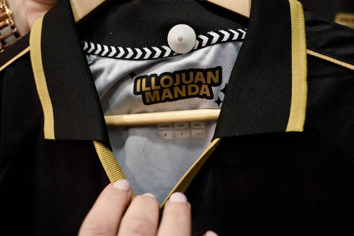 El estampado de "IlloJuan manda" que ha generado tanta polémica en redes sociales.