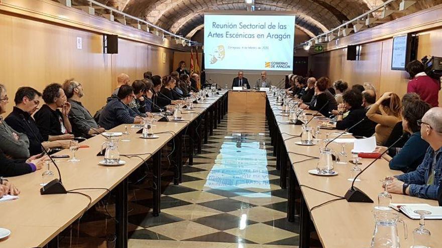 El Gobierno de Aragón presenta al sector de las artes escénicas las nuevas líneas de ayudas culturales