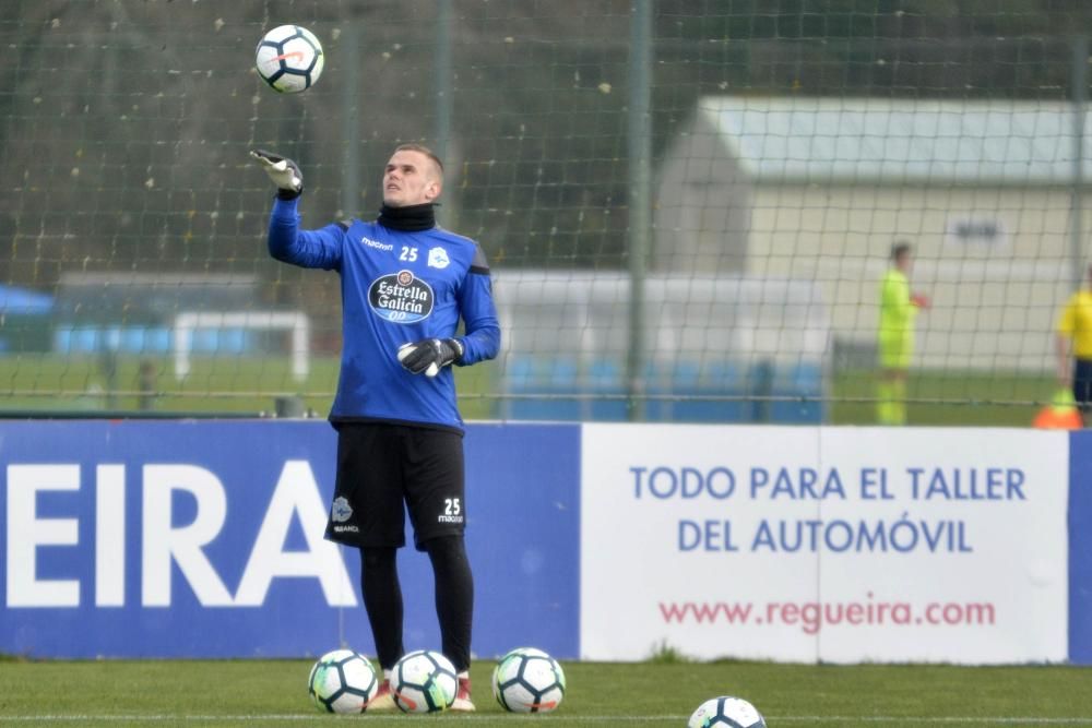 Seedorf ensaya con su primer once en el Deportivo