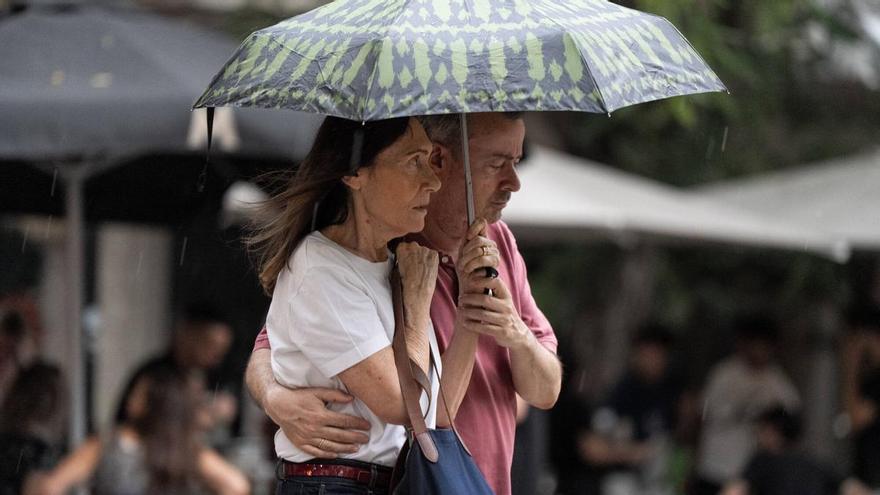 Canvi radical de temps a la Catalunya central: arriben tempestes, calamarsa i més de 20 litres en mitja hora