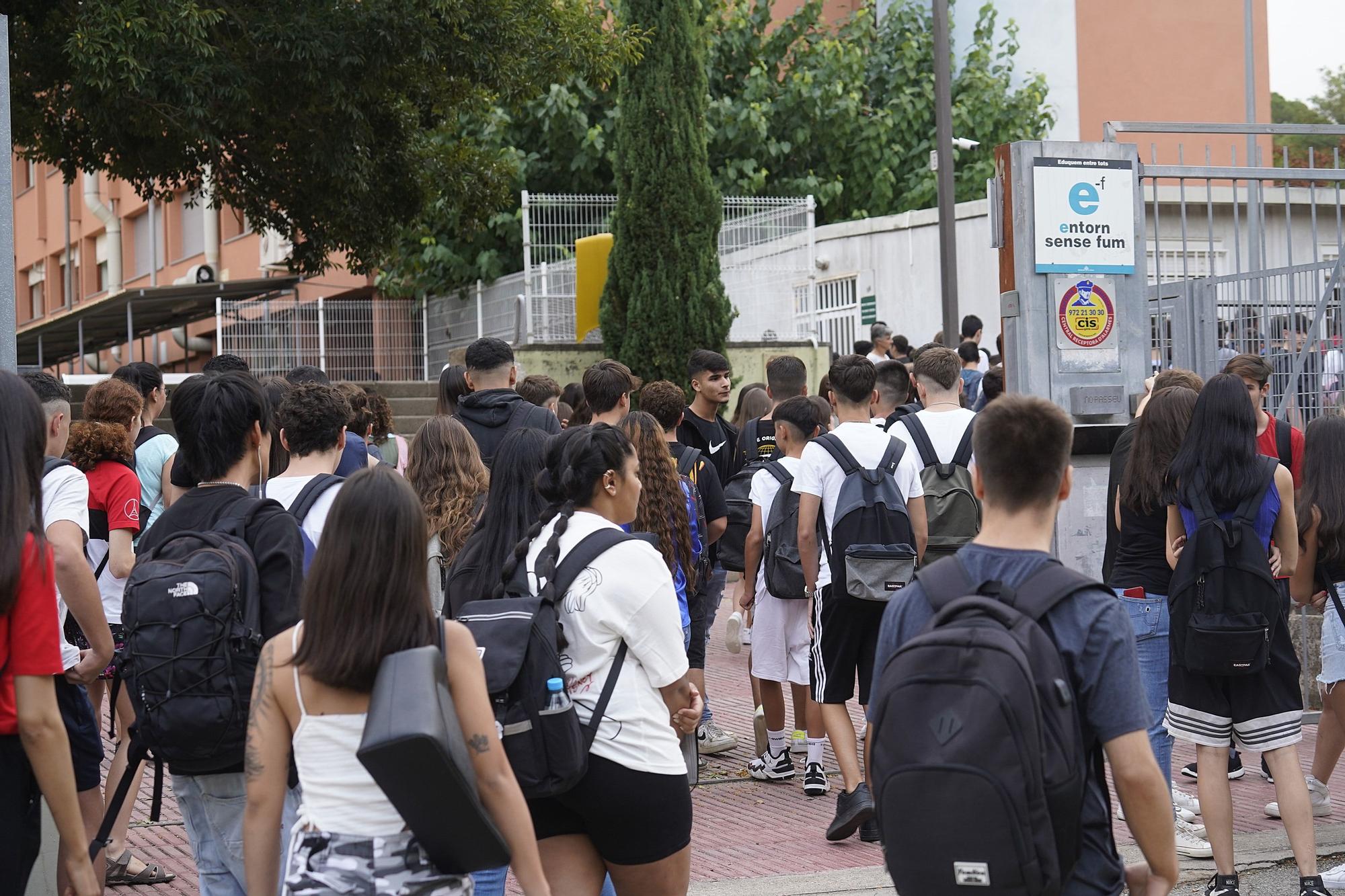 Centenars d’alumnes de FP, encara pendents de saber si tindran plaça