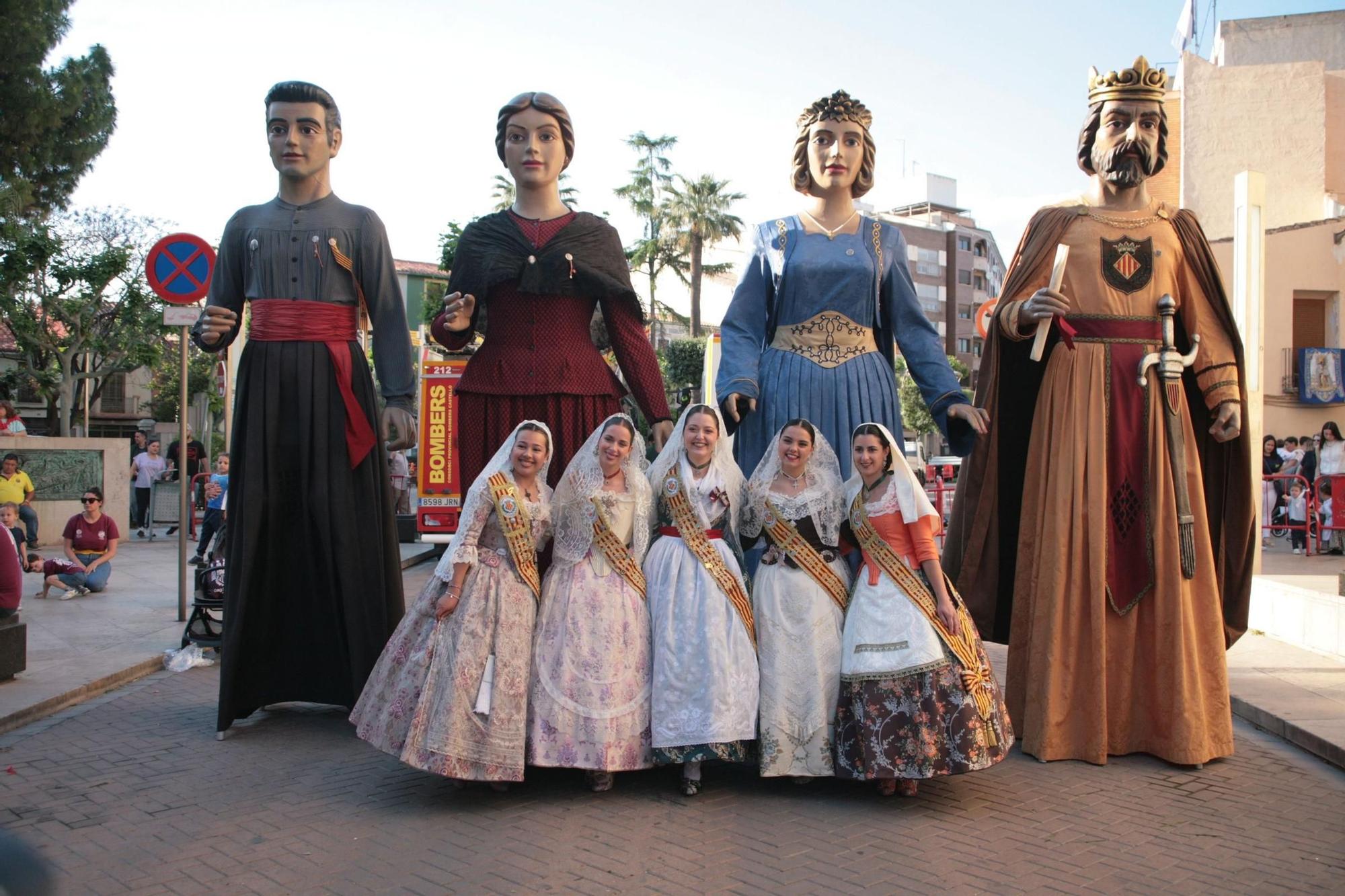 Galeria de fotos de l'ofrena de flors a Sant Pasqual en Vila-real