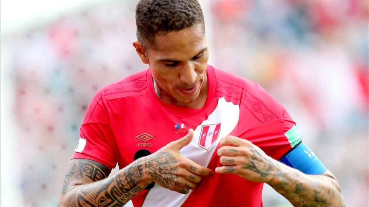 Paolo Guerrero es el goleador en actividad del torneo