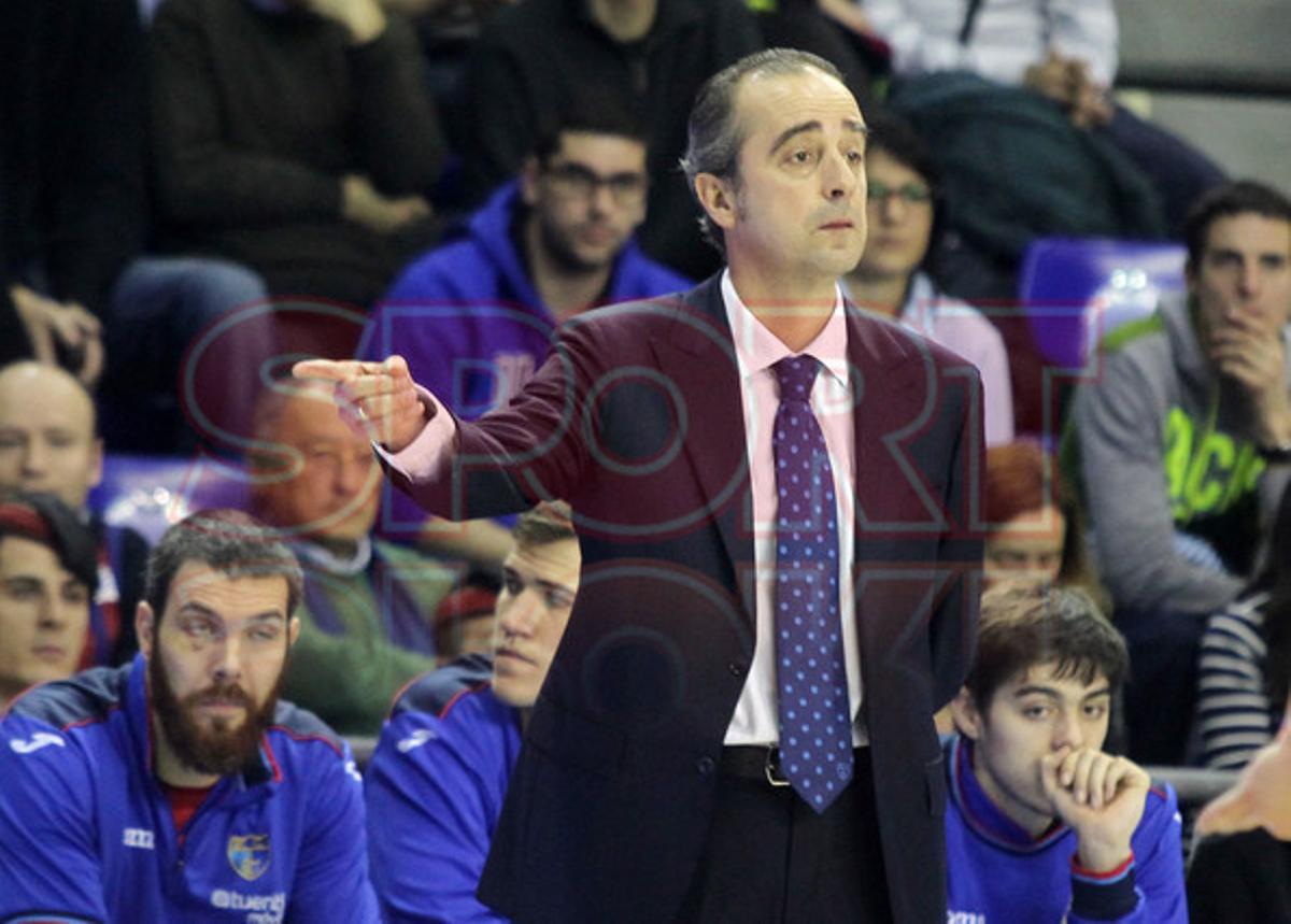 FCBARCELONA 73-ESTUDIANTES 56