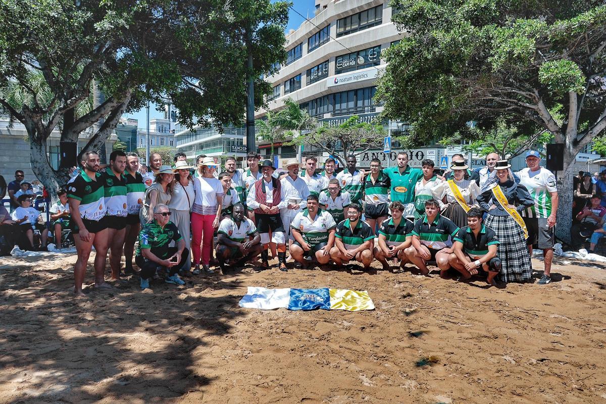 Santa Cruz vive el Día de Canarias por todo lo alto