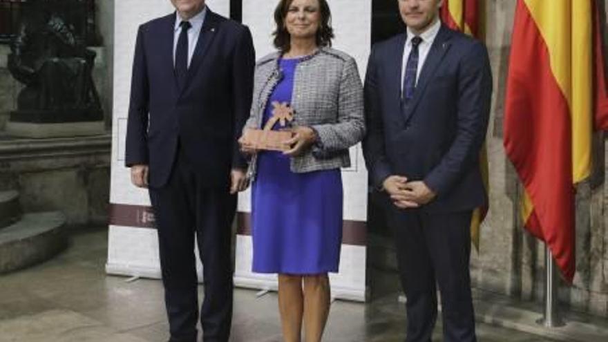 Myriam Gimeno con Puig y Colomer.