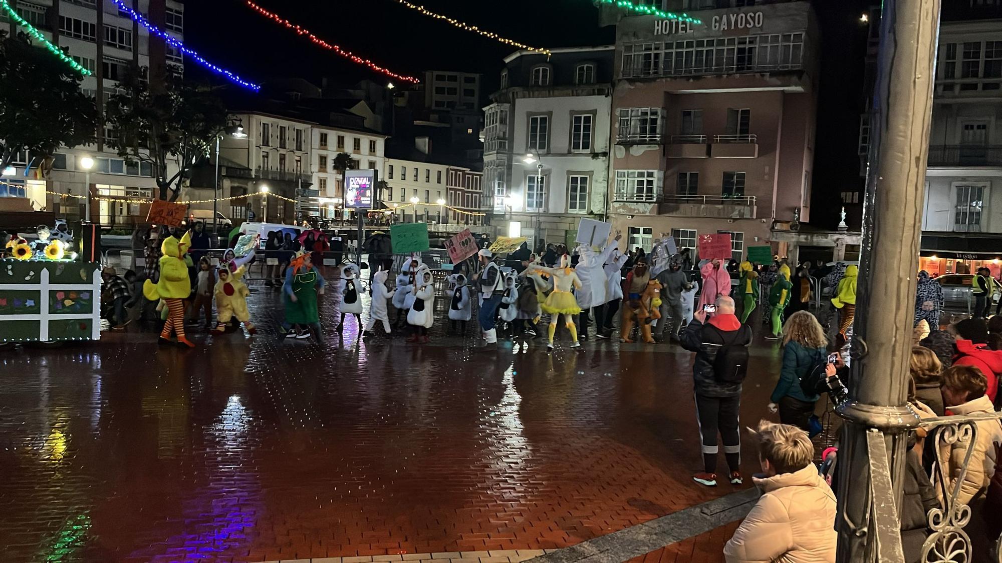 En imágenes: Así fue el multitudinario desfile de Carnaval en Luarca