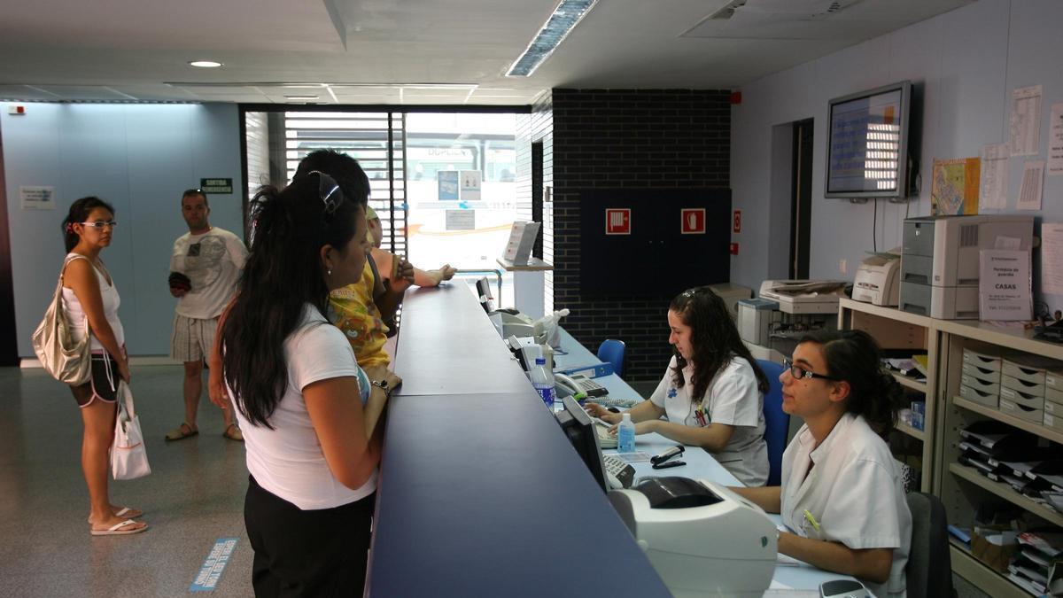 Un centro de atención primaria (CAP) en verano.