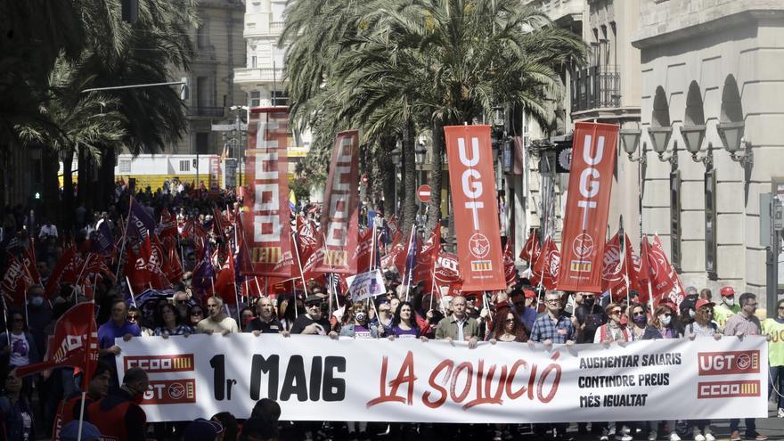 Los sindicatos aprietan a la patronal en la calle para ajustar salarios a la inflación