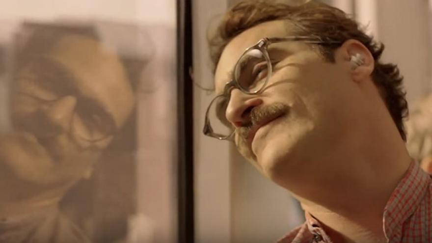 She Filme Teaser de la película 'Her', en la que Joaquin Phoenix se enamora de un ...