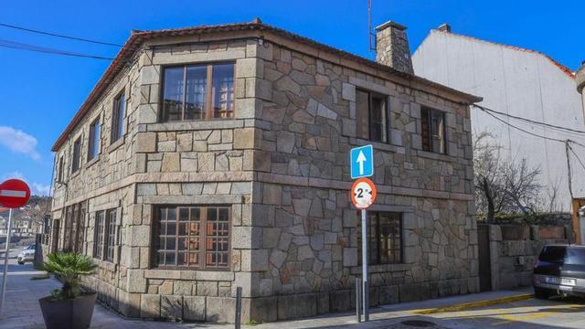 Casa rectoral de A Illa de Arousa, situada en la calle Ribeira do Chazo.