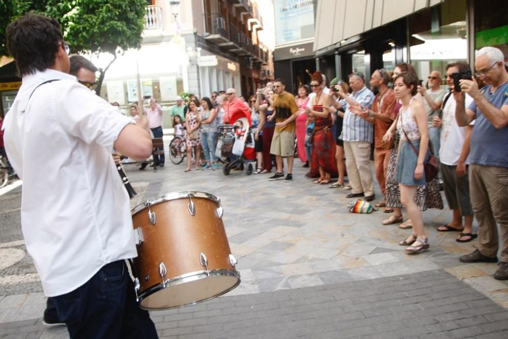 Música balcánica en el centro de Murcia