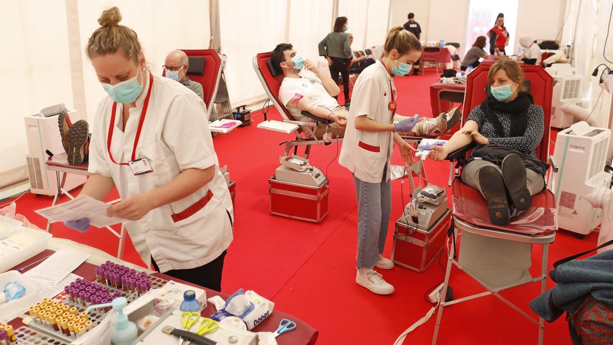 Campanya de donació de sang dels Bombers de la Generalitat a Girona