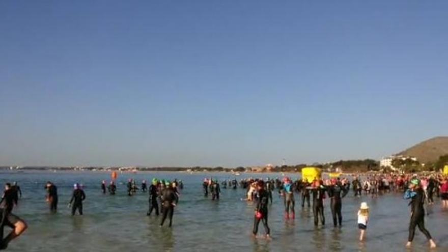 Schwimmstart beim Ironman 70.3 in Port d'Alcúdia