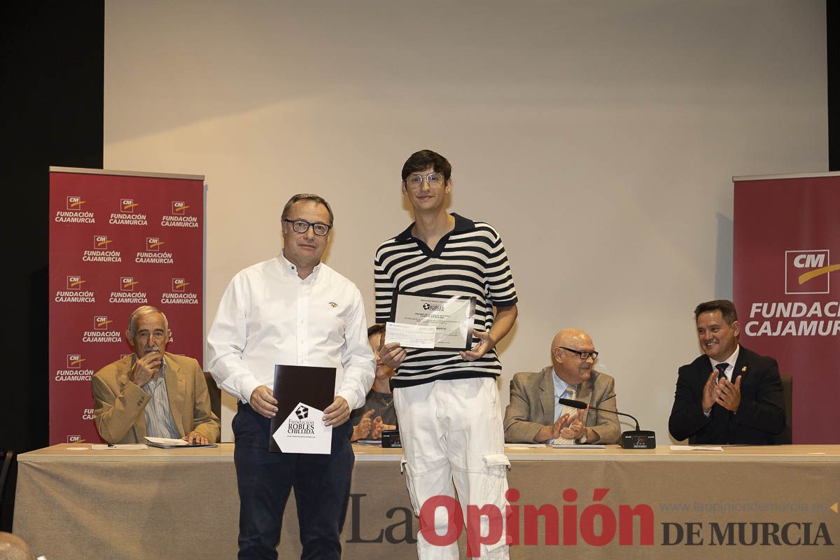 Entrega de los premios de la Fundación Robles Chillida a estudiantes caravaqueños