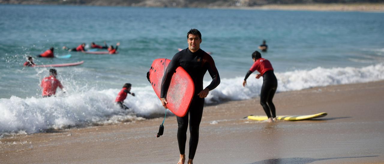 Surfistas en A Lanzada.