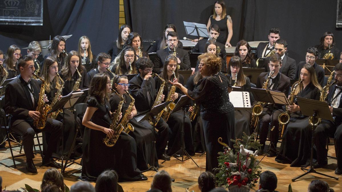 Un concierto de la Orquesta de Saxos de Redondela en el Multiusos da Xunqueira.