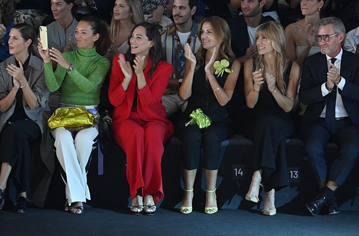 Tamara Falcó y Begoña Gómez en el front row del desfile de Pedro del Hierro