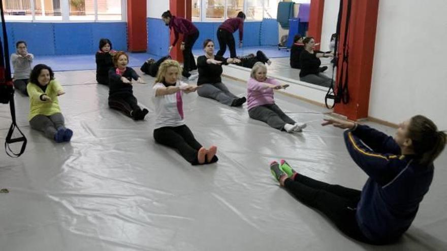 Las mujeres que han participado en el curso de Fent Camí, ayer en el gimnasio Gym Olimpus.