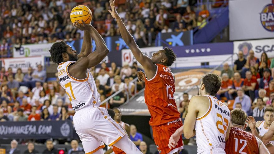 El Valencia Basket muere en la orilla en Manresa