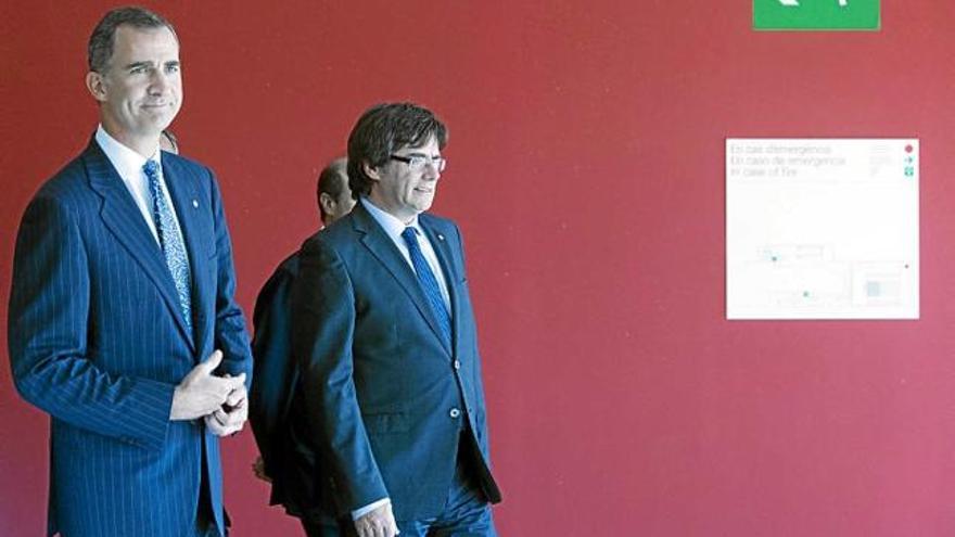 El rei va coincidir ahir amb Puigdemont a Barcelona