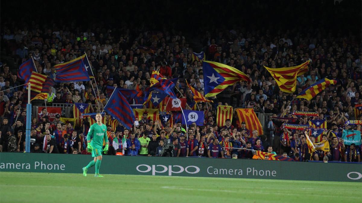 La Grada de Animación del Camp Nou durante el derbi FC Barcelona-Espanyol