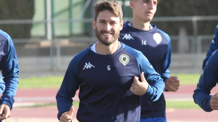 El centrocampista Jon Erice ha vuelto este miércoles a los entrenamientos con el Hércules