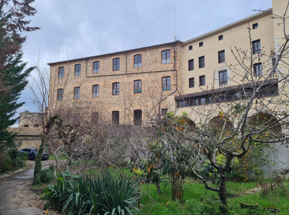 El Bisbat i el Patronat Santa Creu faran vint pisos de protecció oficial a l’antic convent de les Esclaves de Girona.