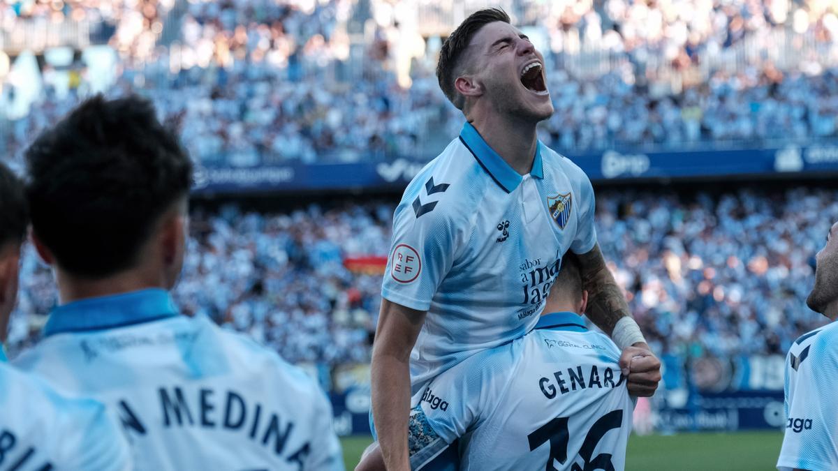 Los dos goles de Roberto llevaron al Málaga CF a la final.