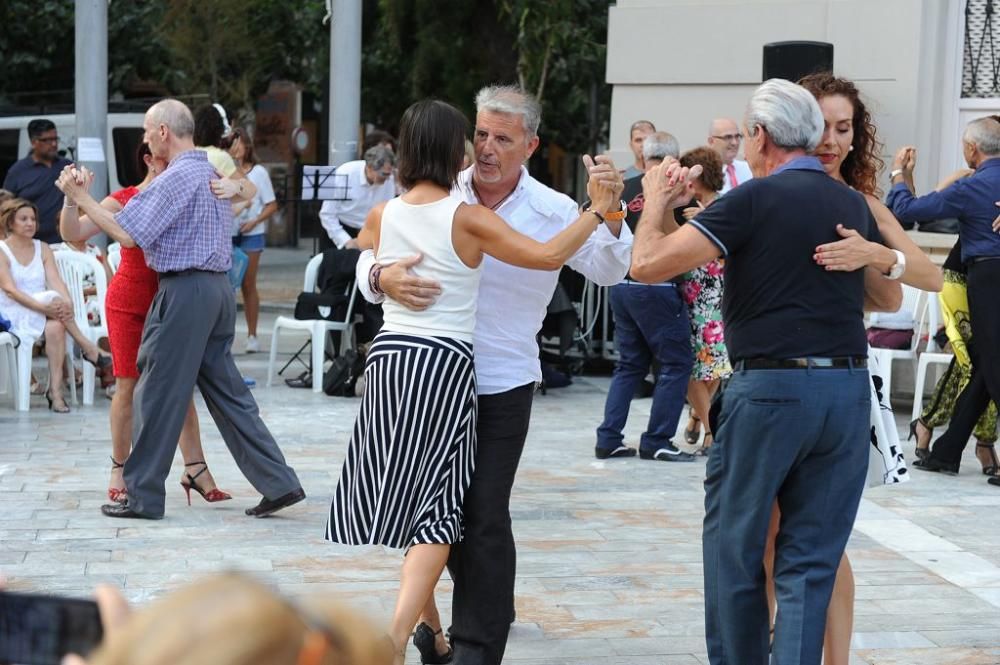 Tango en la Plaza del Romea