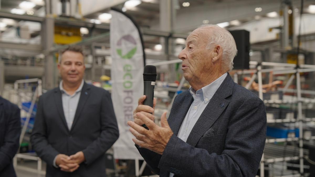 Ecoforest sorprende a su fundador por su 90 cumpleaños con un homenaje de más de 200 trabajadores en Nigrán