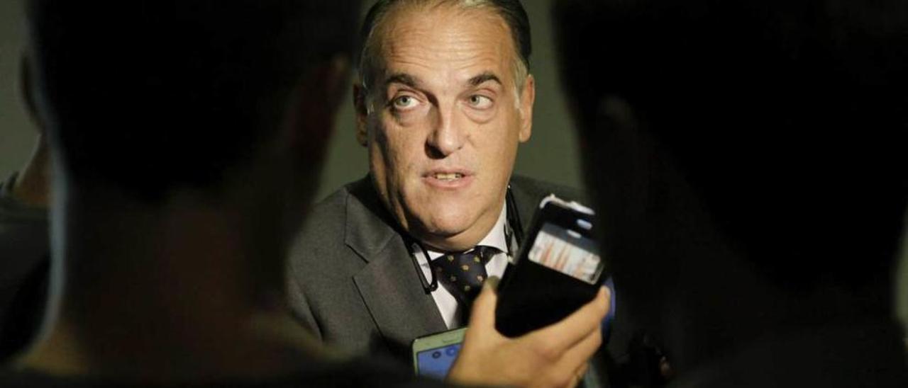 Javier Tebas, durante su asistencia en Gijón al congreso de la Asociación Española de Derecho Deportivo.